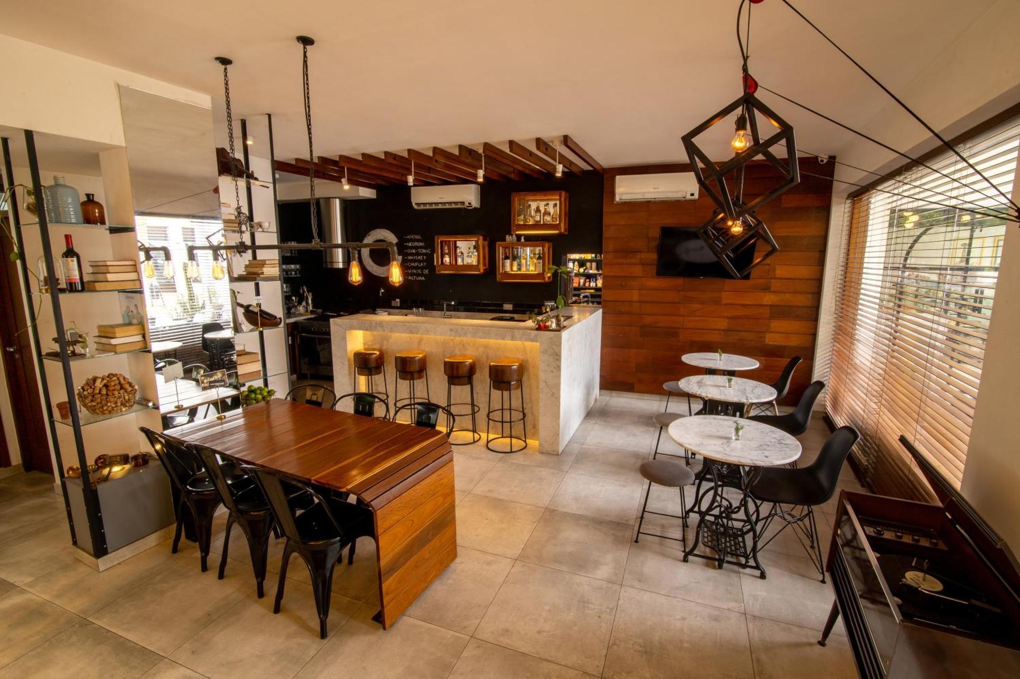 Cosmopolitano Hotel Boutique Santa Cruz de La Sierra Exterior foto The interior of the coffee shop
